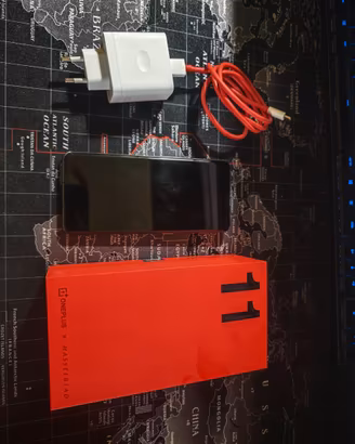 Oneplus 11 smartphone