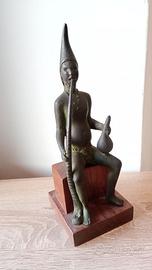 Scultura in bronzo “Capo africano” con pipa