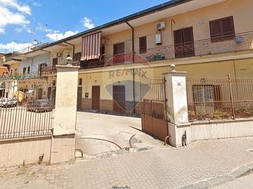 Appartamento im zona centrale con box auto