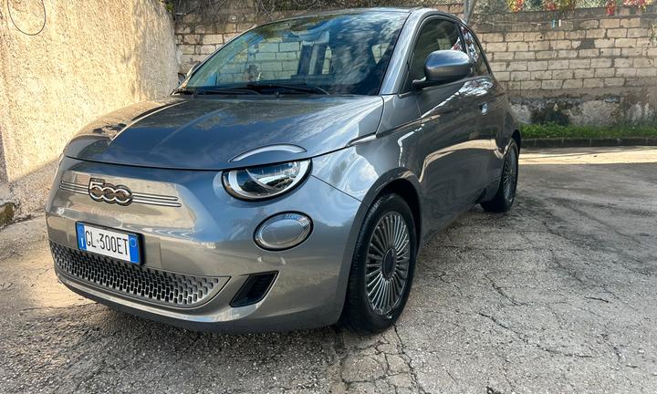 Fiat 500 elettrica 42kw icon 3+1 VALUTO PERMUTE