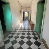 Casa indipendente con ampio cortile