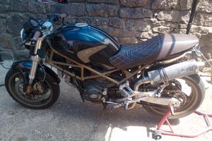 ducati Monster 750