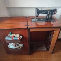 macchina da cucire Necchi 