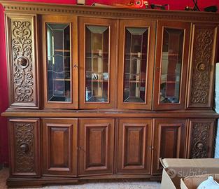 vetrina classica legno intagliato 