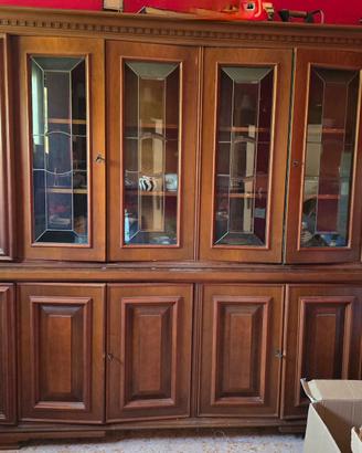vetrina classica legno intagliato 