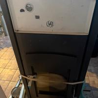 Idrostufa a pellet mod. IDROSTAR