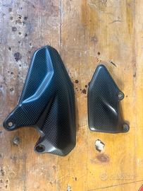 Poggiatacchi carbonio per multistrada v4
