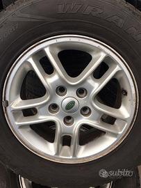 Cerchi e pneumatici R17 Land Rover Discovery 3