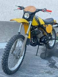 Cross Gloria intramotor 125