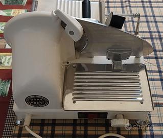 Affettatrice Quick Mill OMRE