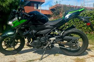 KAWASAKI Z400