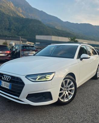 Audi A4 Avant 30 TDI/136 CV S tronic Business
