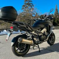 Honda Crossrunner Travel Edition 2015