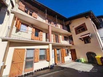 Semi-indipendente Uni-Bifamiliare