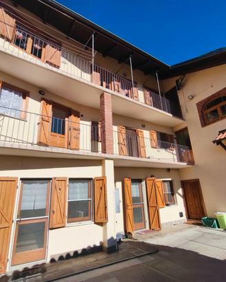 Semi-indipendente Uni-Bifamiliare