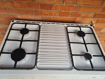 cucina a quattro fuochi