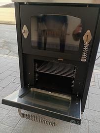 Stufa a legna con forno DEMANICOR