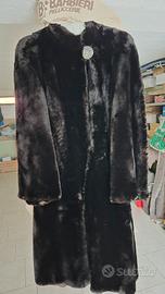 Pelliccia ecologica di colore nero