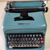 Macchina da scrivere Olivetti Studio 44