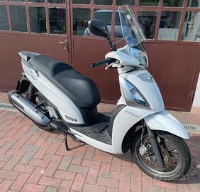 Scooter KYMCO peolple gti 300