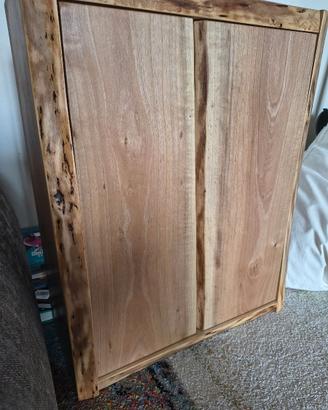 Pensile in legno di noce