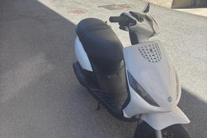 Moto zip 50