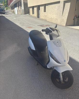 Moto zip 50