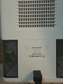 mini deumidificatore illuminato consumi bassi