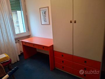 Scrivania e mobile