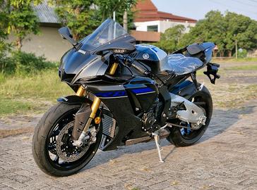 Yamaha R1 M - 2024 in Serie Numerata Carbonio