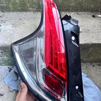 Faro posteriore sx lancia y