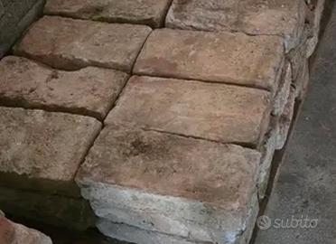 Mattoncini fatti a mano primo 900