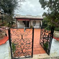 Villa indipendente a Palese Bari con giardino