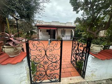 Villa indipendente a Palese Bari con giardino