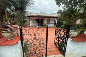 Villa indipendente a Palese Bari con giardino