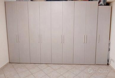 armadio colore beige