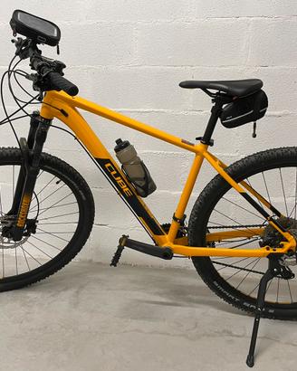 Bicicletta MTB mountain bike Cube Attention bici