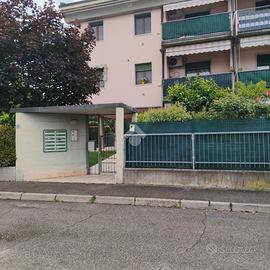 4 LOCALI A BUTTAPIETRA