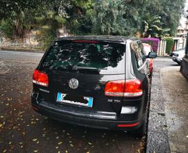 VOLKSWAGEN Touareg - 2004