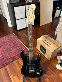 Fender Squier Stratocaster HSS Charcoal Frost Meta