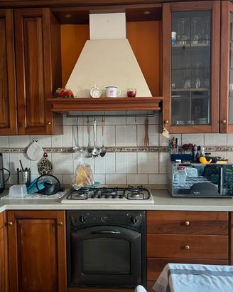 cucina in noce usata