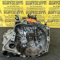 TOYOTA AYGO cambio manuale usato 1KRFE