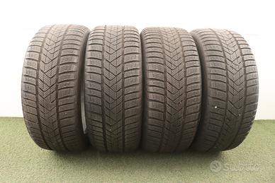 Gomme Pirelli Sottozero 3 225 40 18 inverno