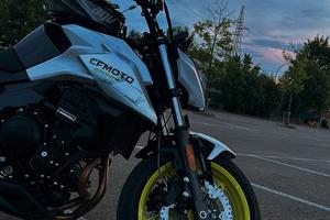 CFMOTO 650 NK come nuova con 500 km