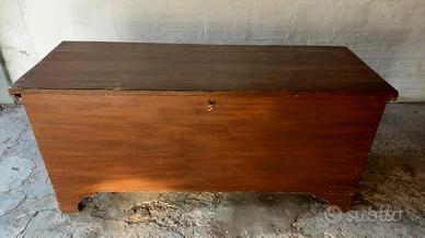 Cassapanca antica in legno di abete