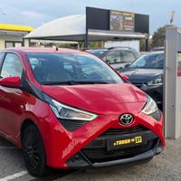 Toyota Aygo Connect 1.0 5 porte x-play + GARANTITA