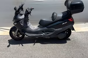 Piaggio X9 500