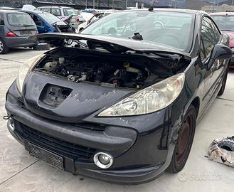 PEUGEOT 207 per ricambi usati