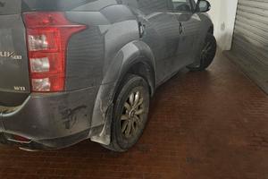 MAHINDRA XUV500 FWD 8