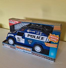 auto super fuoristrada 